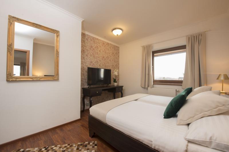 Suite with terrace and mountain view