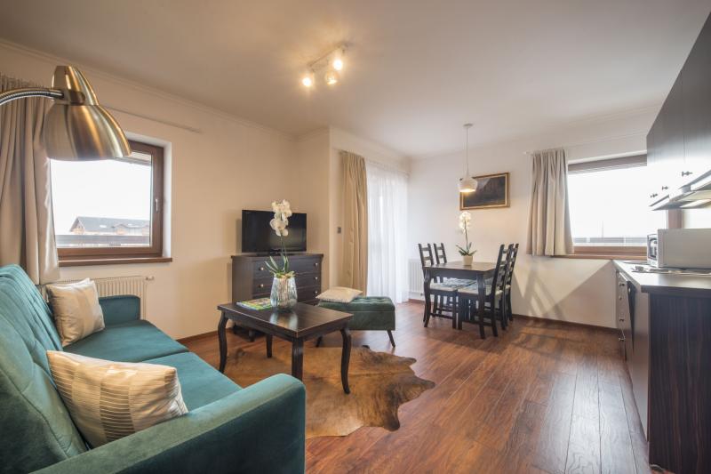 Suite with terrace and mountain view